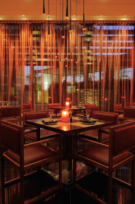 Park Inn by Radisson Abu Dhabi Yas Island - Image 25