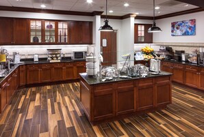 Desayuno buffet incluido todos los días 