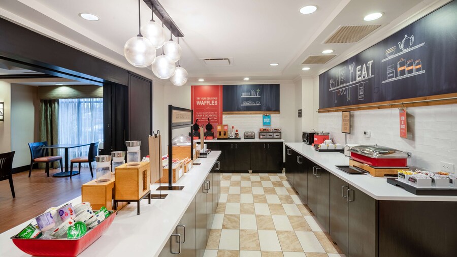 Hampton Inn Covington, GA