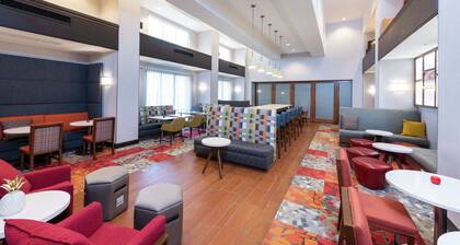 Hampton Inn & Suites Marshalltown