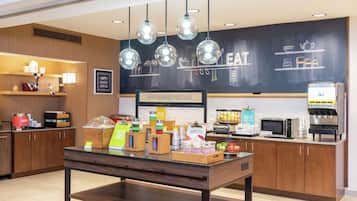 Petit déjeuner continental compris tous les jours