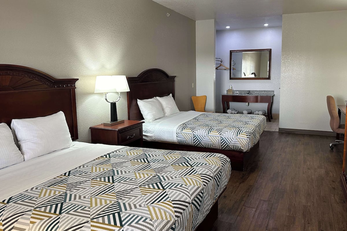 Desk, blackout curtains, free WiFi, bed sheets