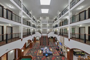 Lobby - Country Inn & Suites by Radisson, Braselton, GA (Hoschton)