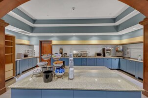 Desayuno buffet incluido todos los días 