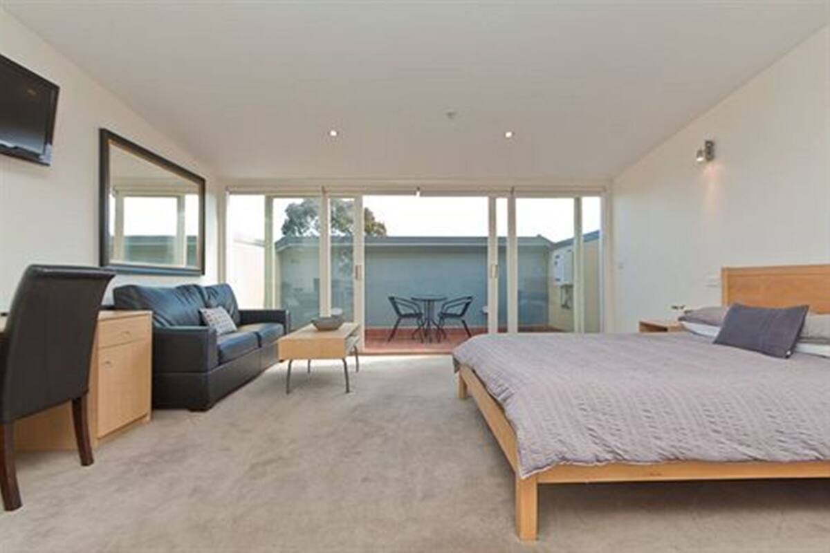 1 bedroom, premium bedding, individually decorated