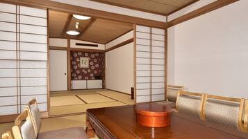 Ocean View Japanese Style Room A (516 sqft) Non Smoking