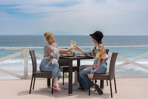Sun deck - Shimoda Prince Hotel (Shimoda)