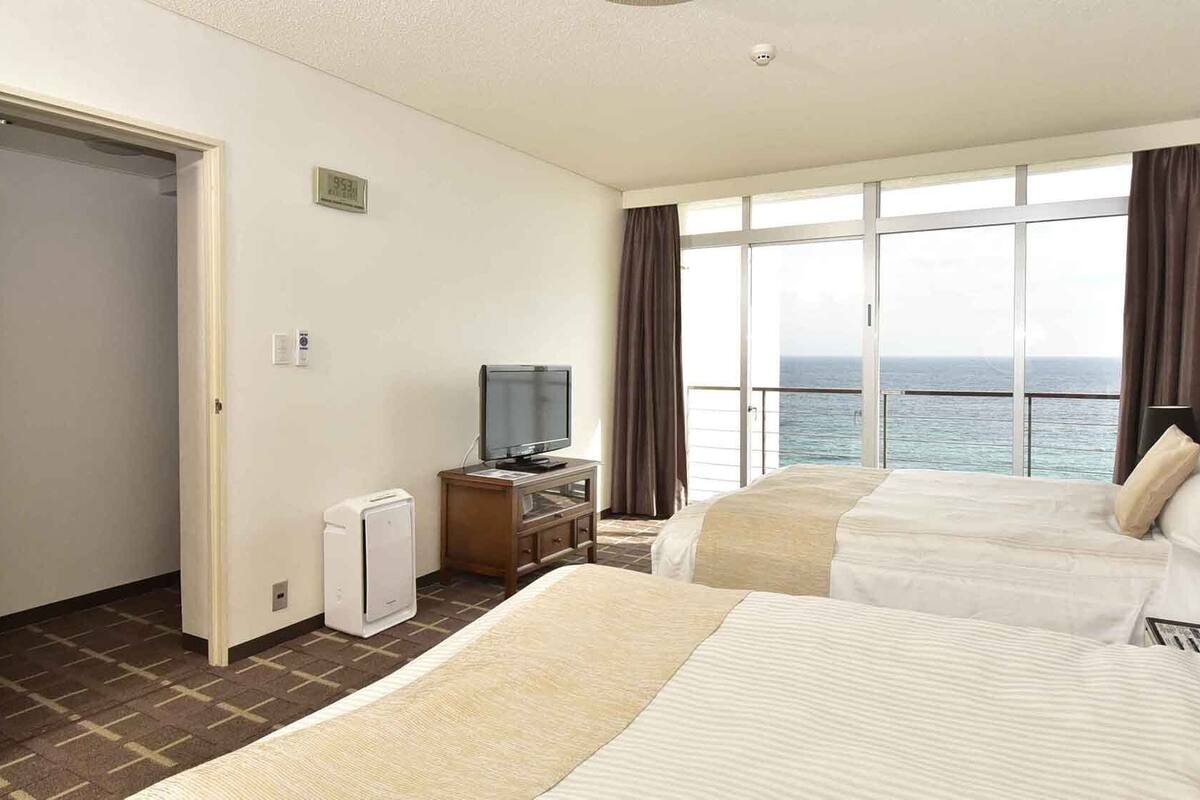 In-room safe, desk, blackout drapes, soundproofing