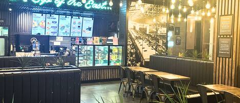 Breakfast, lunch, dinner served; Indian cuisine