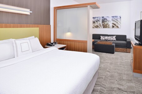 Suite, 1 King Bed | In-room safe, desk, laptop workspace, iron/ironing board