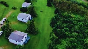 Comfort Chalet, Golf View | 2 bedrooms, individually furnished, desk, soundproofing