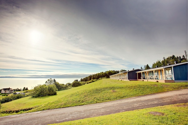 2 soveværelser, individuel indretning, skrivebord, lydisolering