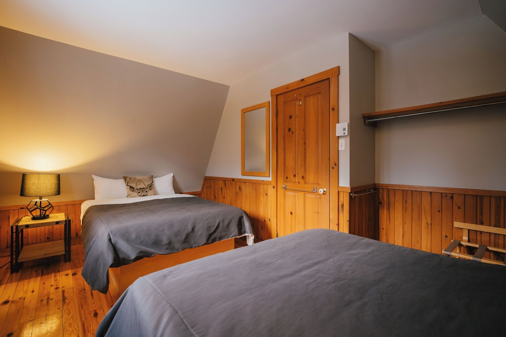 Familie chalet, 2 slaapkamers, uitzicht op bergen | Select Comfort-bedden, verduisterende gordijnen, geluiddichte muren