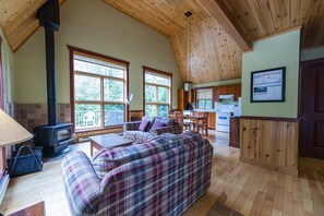 Chalet Confort, 2 chambres, vue montagne | Salle de séjour