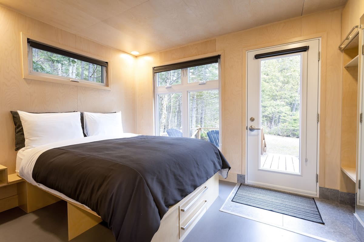 Comfort Chalet, 1 Bedroom | Select Comfort beds, blackout drapes, soundproofing, iron/ironing board
