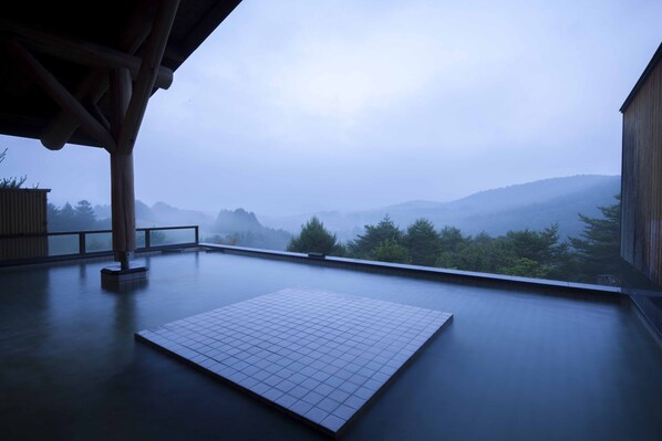 Hot springs - Tsumagoi Prince Hotel (Tsumagoi)