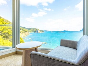 In-room safe, desk, free WiFi, bed sheets - Nichinan Kaigan Nango Prince Hotel (Nichinan)