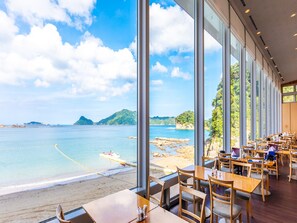 Aamiainen, lounas ja illallinen