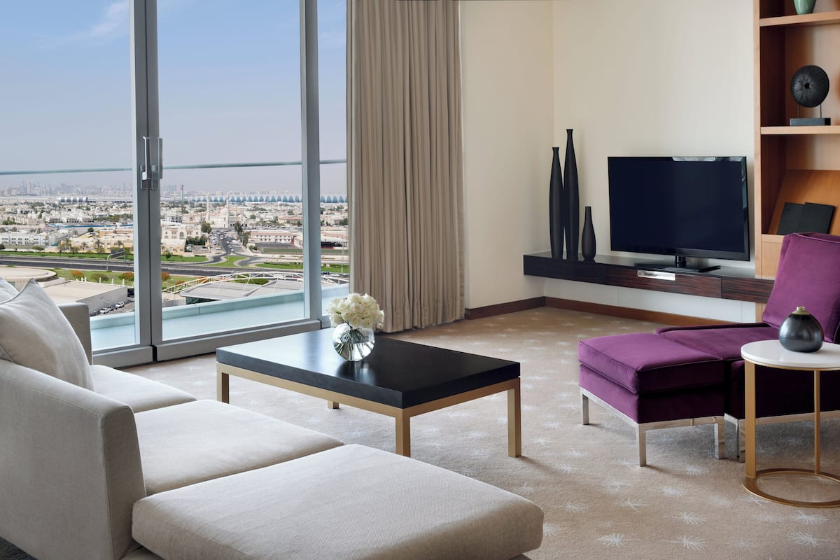 1 bedroom, premium bedding, minibar, in-room safe