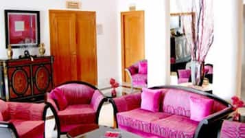 Sala de estar en el lobby