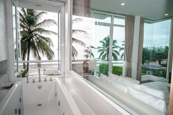 Four-Bedroom Beachfront Pool Villa | Bathroom | Free toiletries, hair dryer, bathrobes, slippers