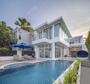 Four-Bedroom Beachfront Pool Villa - Tolani Le Bayburi Villas Pranburi (Pranburi)