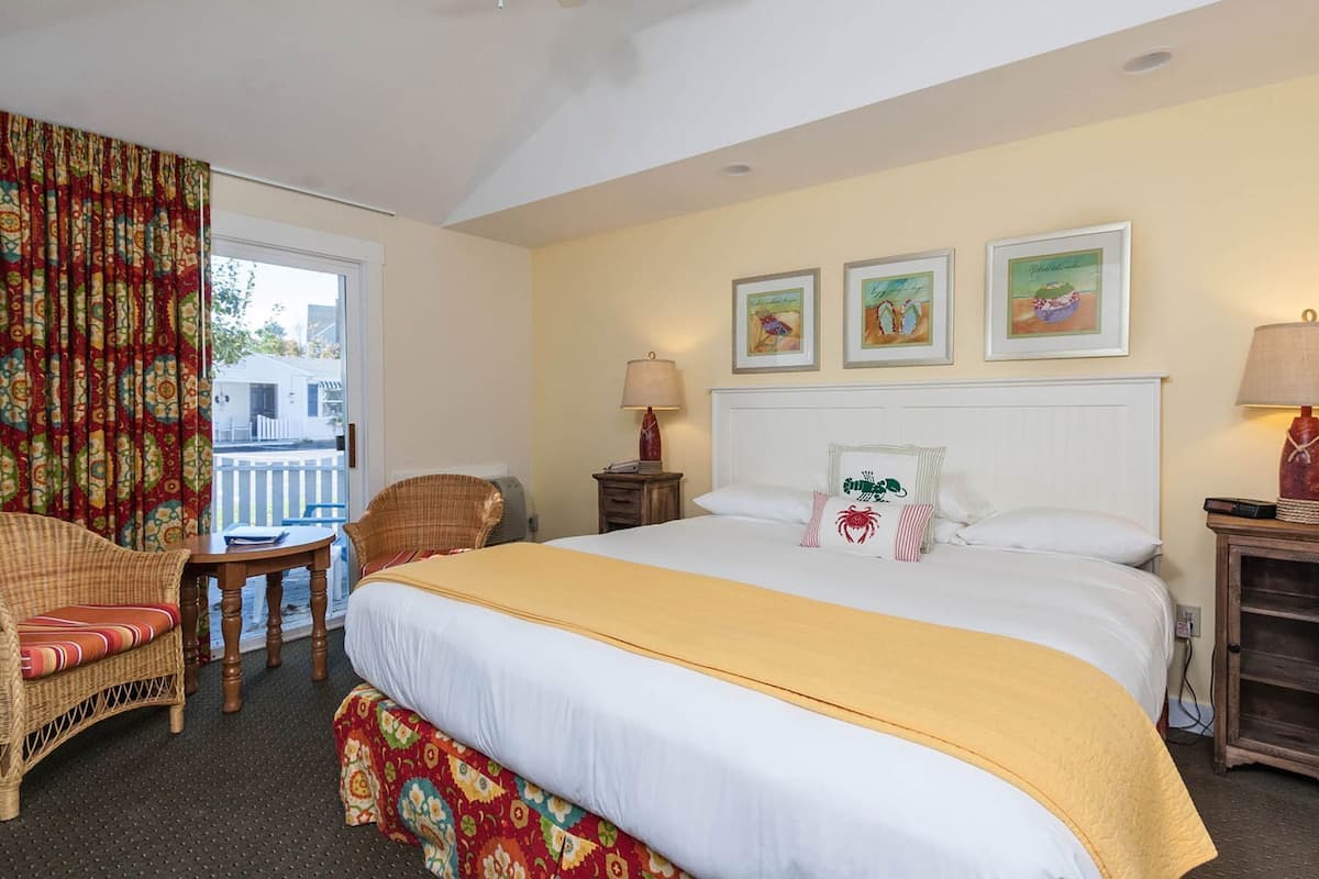 Premium bedding, free WiFi, bed sheets, alarm clocks