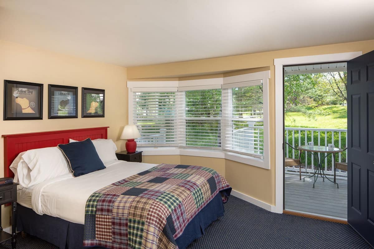 Premium bedding, free WiFi, bed sheets, alarm clocks