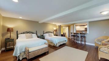Triple Queen Kitchen Suite