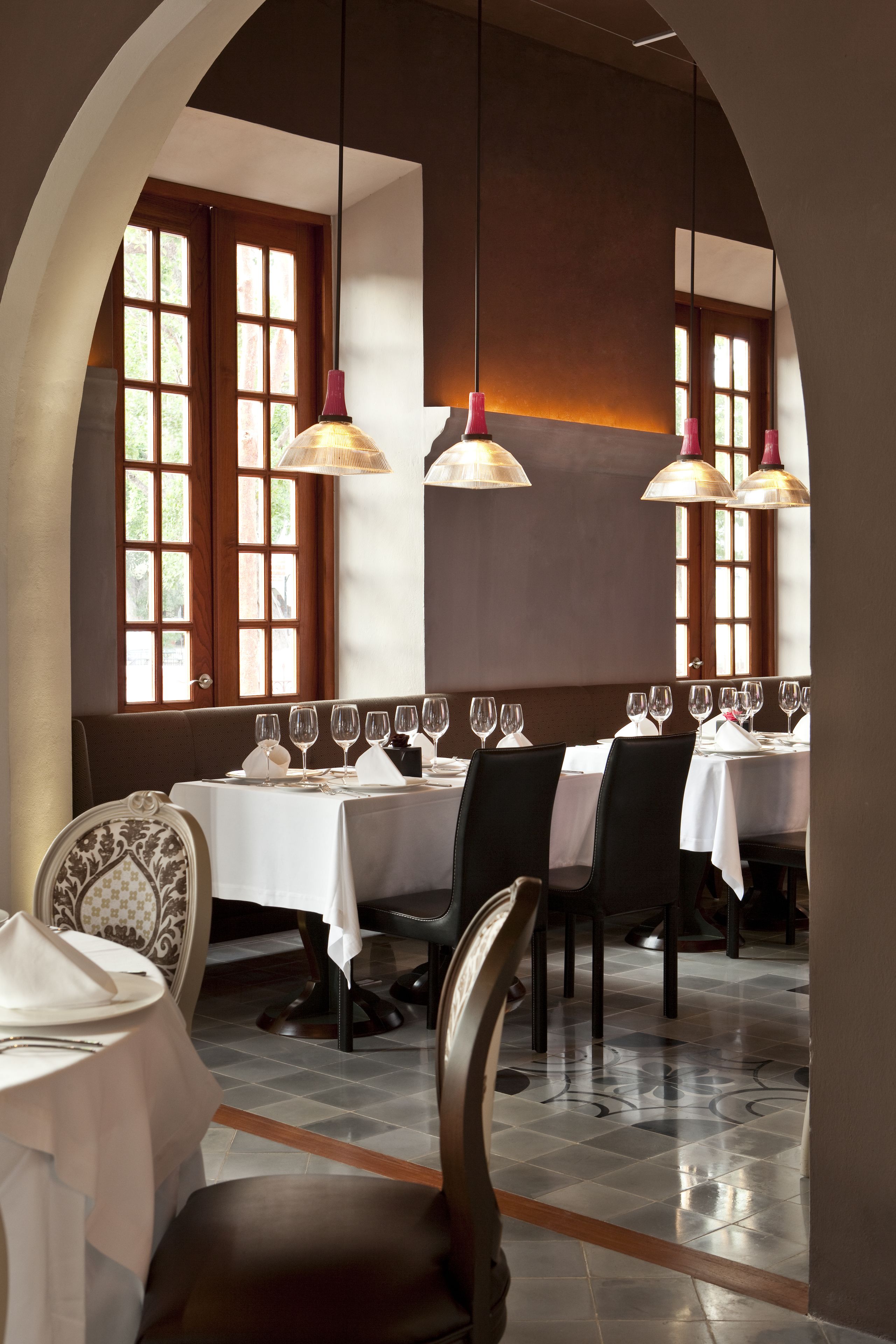 breakfast, lunch, dinner served; al fresco dining