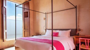 Deluxe Room, 1 King Bed