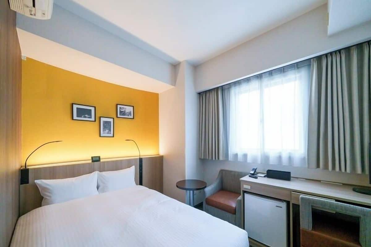 Standard Double Room | Desk, blackout drapes, iron/ironing board (on request), WiFi (free)