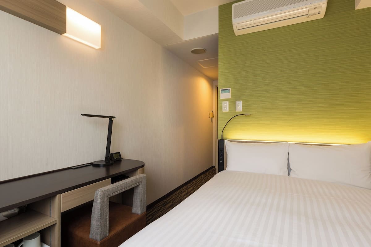 Desk, blackout curtains, iron/ironing board, free WiFi