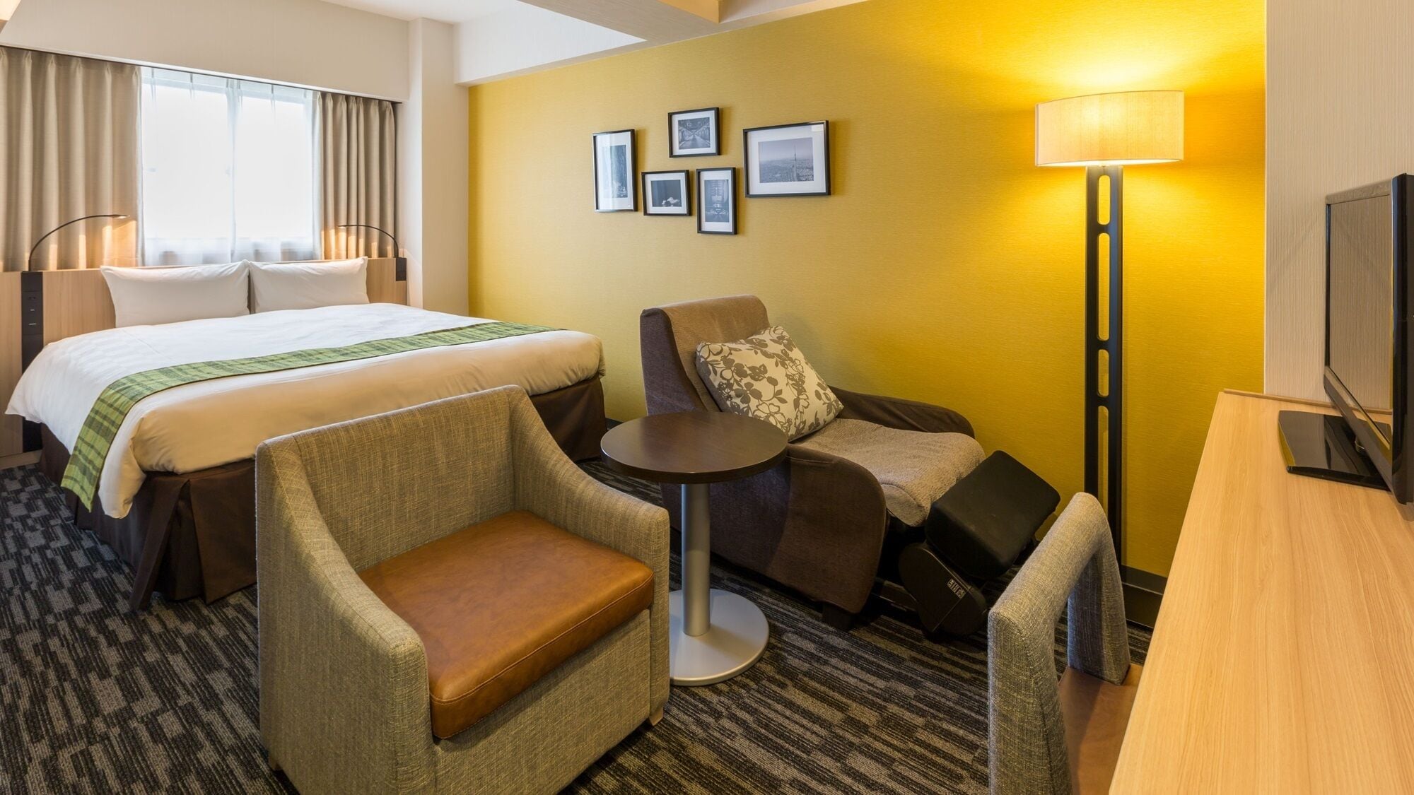 Superior Double Room | Desk, blackout drapes, iron/ironing board, free WiFi