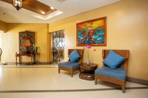 Lobby - Crown Regency Prince Resort (Boracay Island)