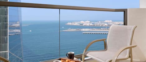 Family Suite, 1 King Bed, Balcony, Partial Sea View