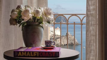 Phòng Premium, ban công, quang cảnh biển | Nệm Select Comfort, minibar, két bảo mật tại phòng, bàn