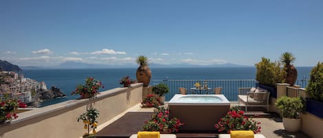 Select Comfort beds, minibar, in-room safe, desk