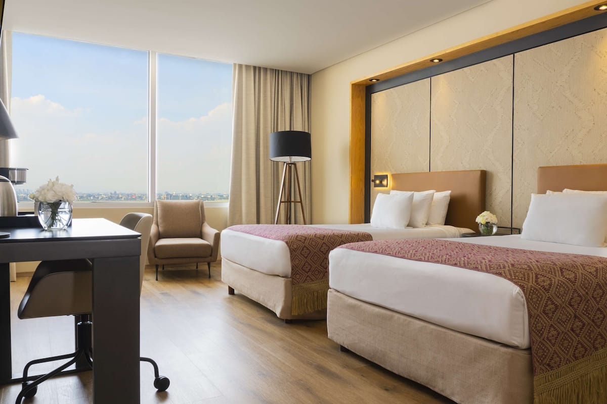 1 bedroom, premium bedding, minibar, in-room safe