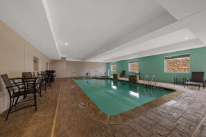 Indoor pool, open 9:00 AM to 11:00 PM, pool loungers - Best Western Plus Bowie Inn & Suites (Bowie)