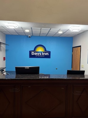 Front of property - Days Inn by Wyndham Lincoln, IL (Lincoln)