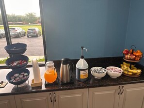 Free daily continental breakfast