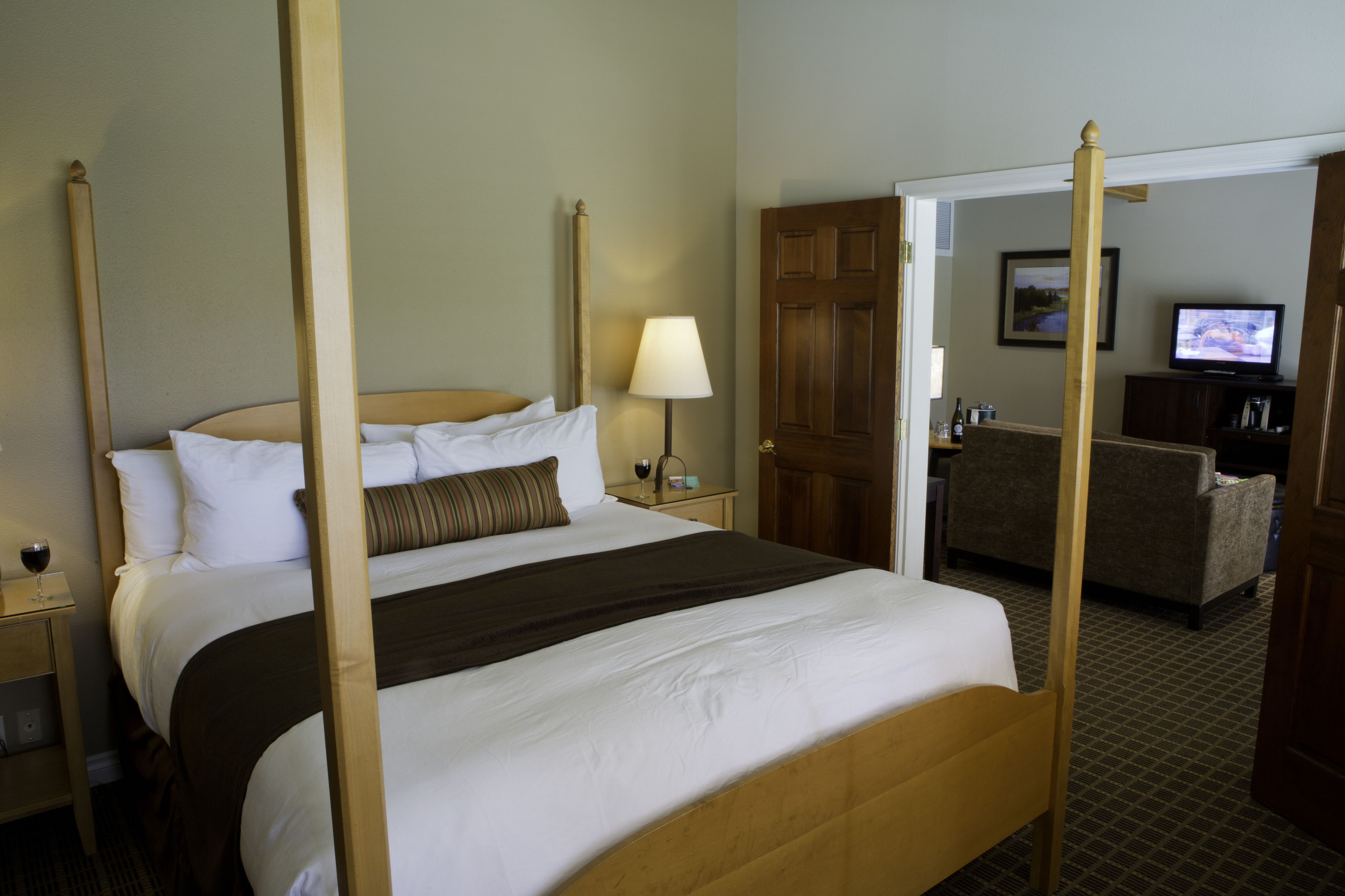 premium bedding, down duvets, pillow-top beds, desk