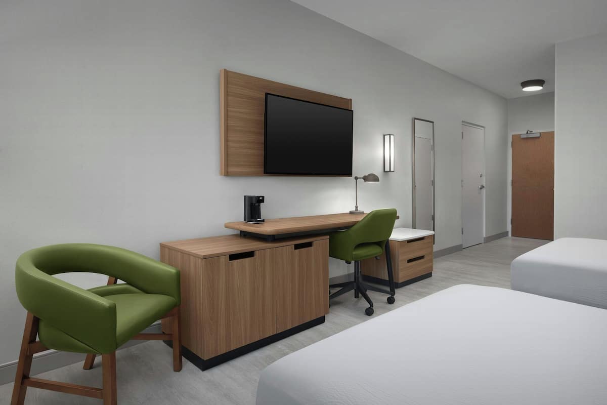 Room, 2 Queen Beds, Non Smoking