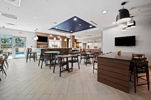 바(숙박 시설 내)