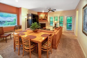 Strykejern/-brett, wi-fi (inkludert), sengetøy og vekkerklokke