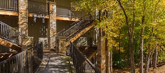 Los Lagos at Hot Springs Village a Ramada by Wyndham