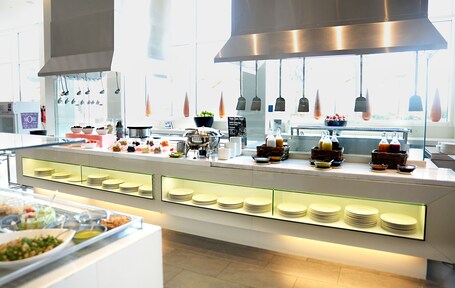 Centro Yas Island - Image 22