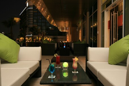 Centro Yas Island - Image 6