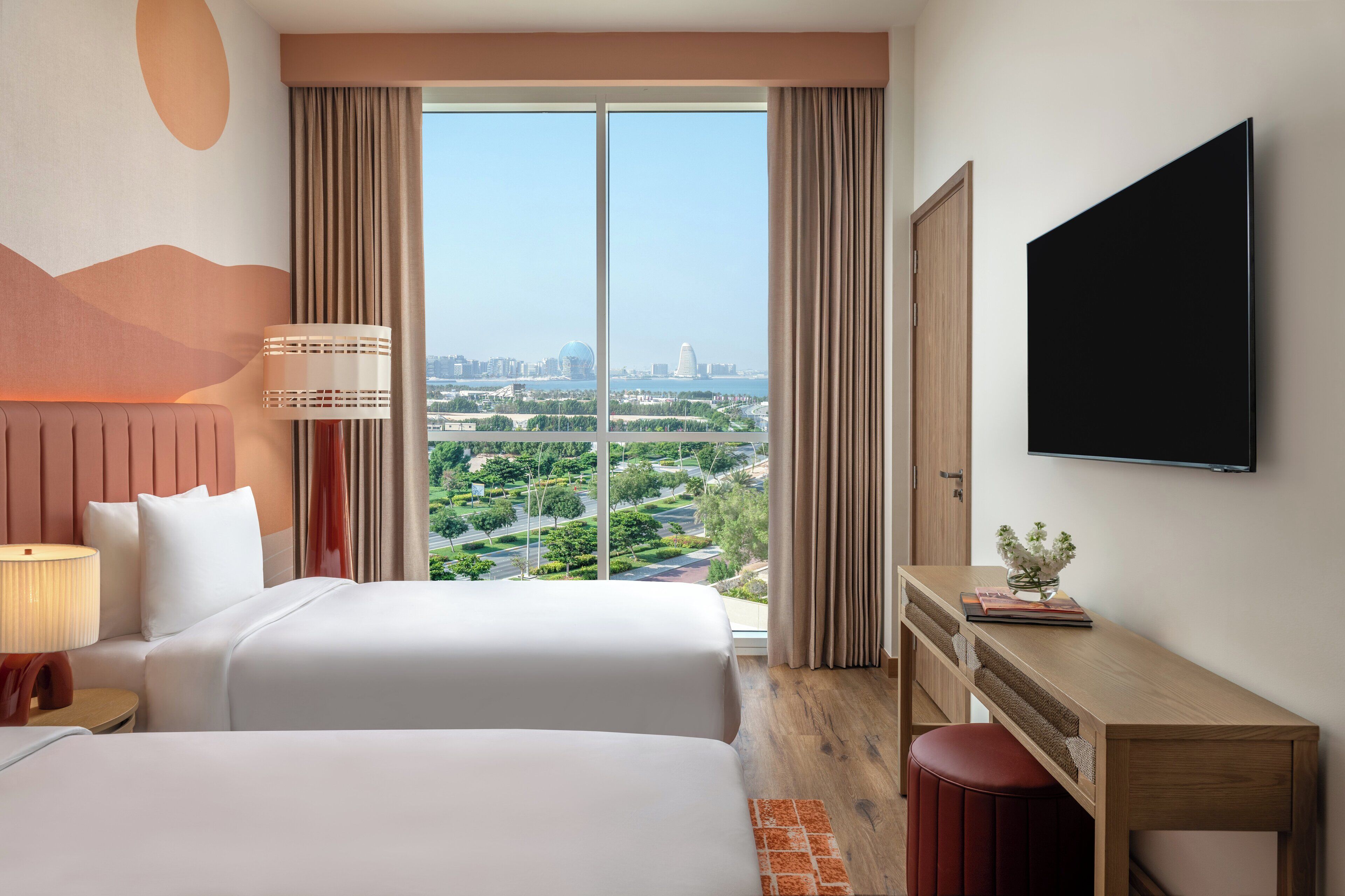 Down duvets, in-room safe, desk, blackout curtains